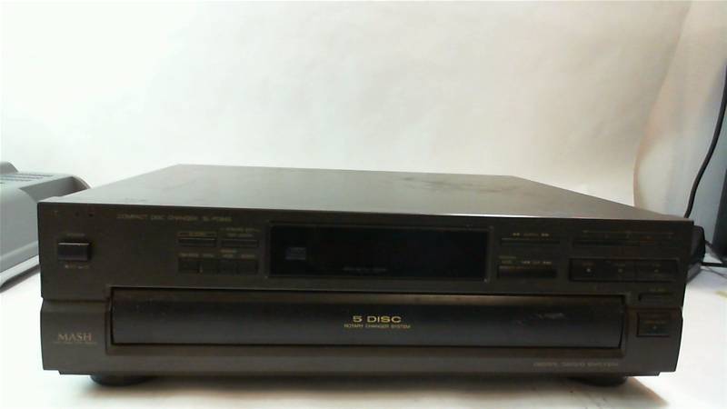lot 421 image: Technics model SL-PD845 5 disc CD changer player compact disc no remote