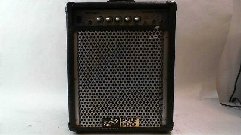lot 441 image: Pyle model PPG450A bass guitar amplifier