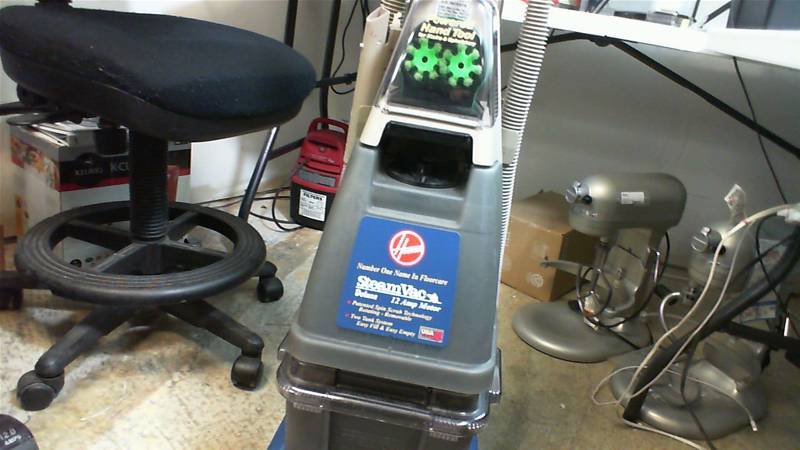 lot 489 image: Hoover Steam Vac Deluxe with Spin Scrub