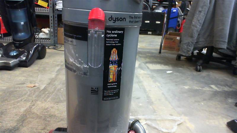 lot 498 image: Dyson model DC07 vacuum - Beater Not Working -