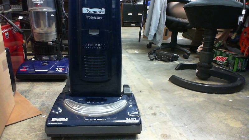 lot 512 image: Kenmore Progressive model 34613300 vacuum with attachments and dirt sensor technology see pics