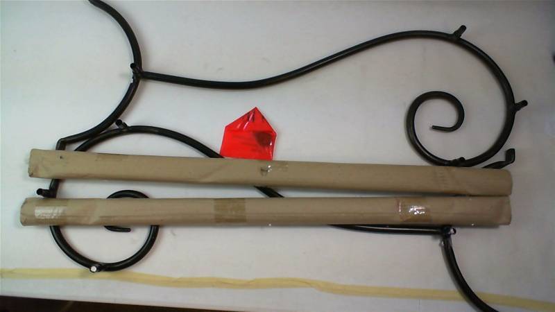 lot 523 image: Coaster Item# 900069 oiled bronze colored freestanding towel rack Excellent condition open box