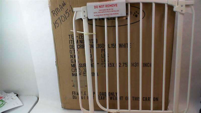 lot 524 image: Bindaboo Tee-Zed Item# B1133 swing closed adjustable pet safety gate Excellent condition open box