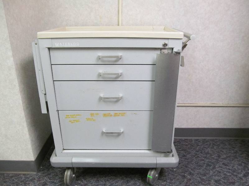 Waterloo medicine cart