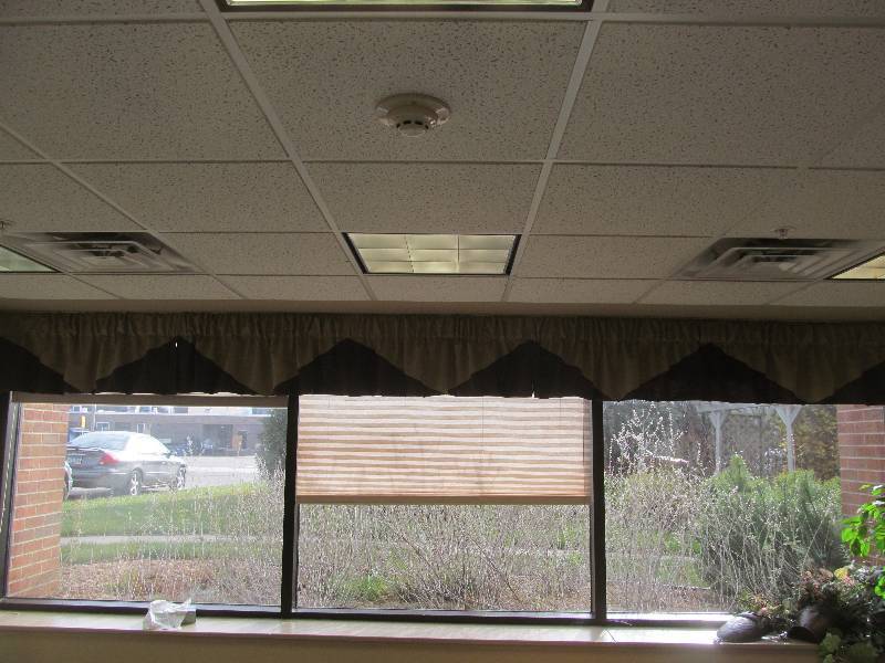 valance ,blind