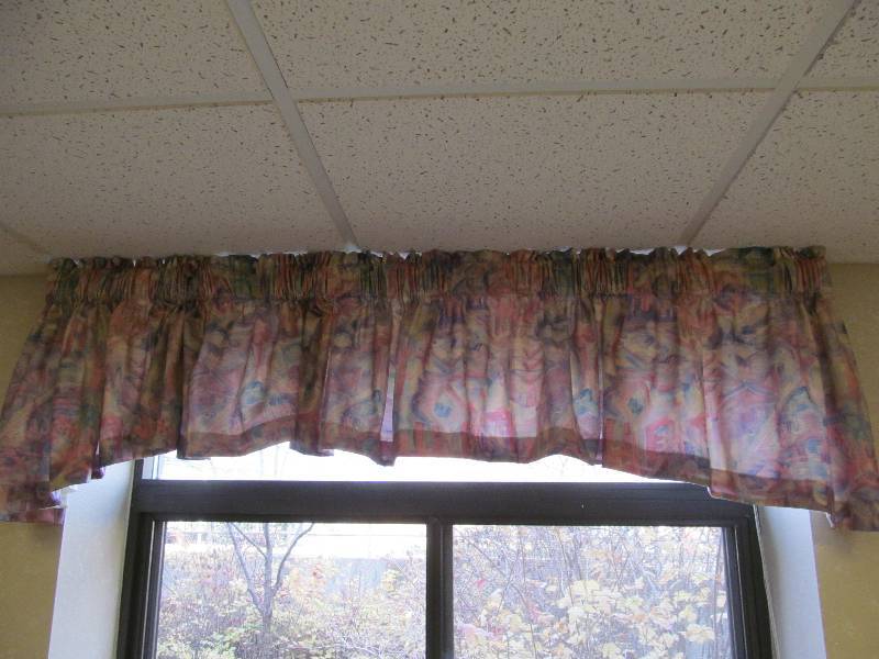 valance and blind