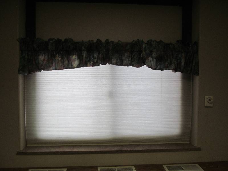 valance and blind