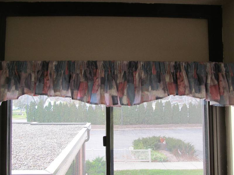 valance and blind