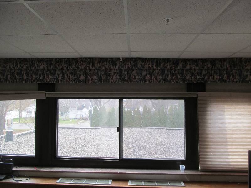valance and blind