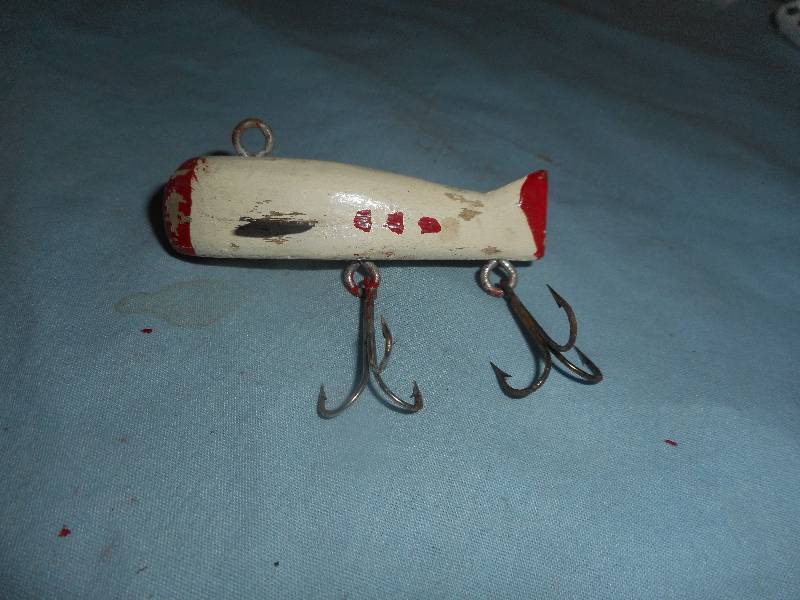 ANTIQUE WOODEN LURE