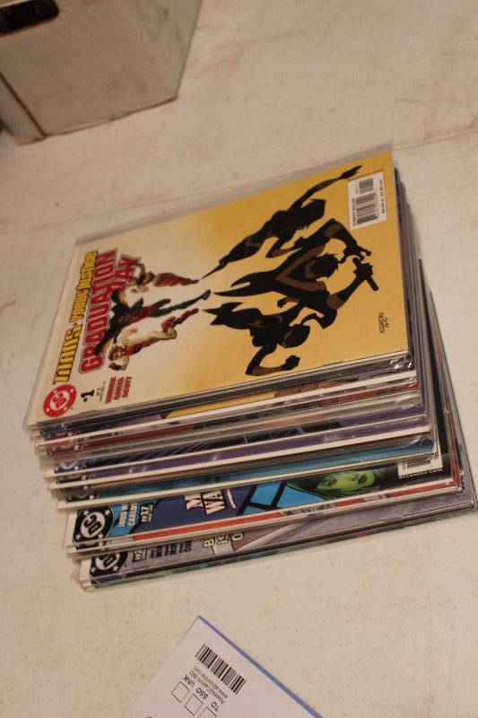 lot 26 image: Lot of (27) DC Comics The Outsiders, Batman and the Outsiders Comic Books
