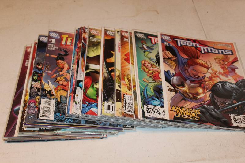 lot 29 image: Lot of (31) DC Comics Titans, Teen Titans Comic Books