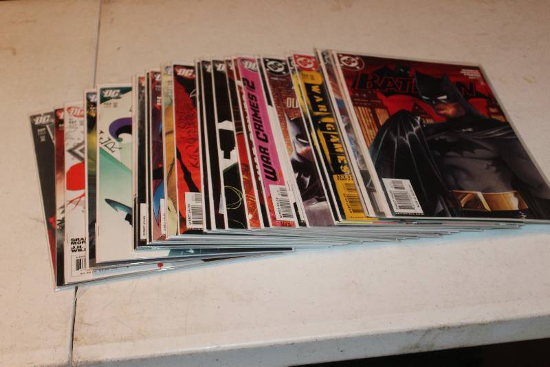 lot 106 image: Lot of (30) DC Comics Batman Comic Books