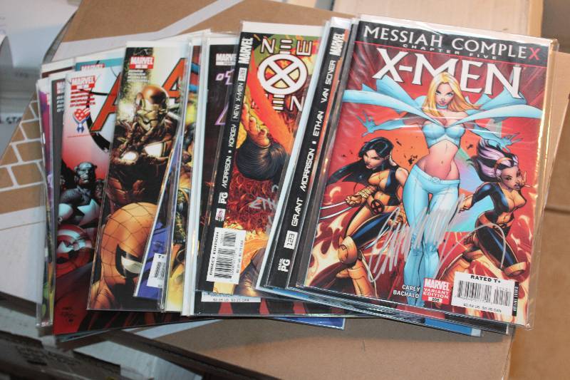 lot 185 image: Lot of (18) Marvel Comics X-Men, New X-Men, Avengers Comic Books w Signed, Sleeves