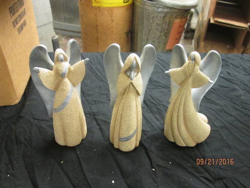 New in Open Box 2 Sets of 3 assoert...