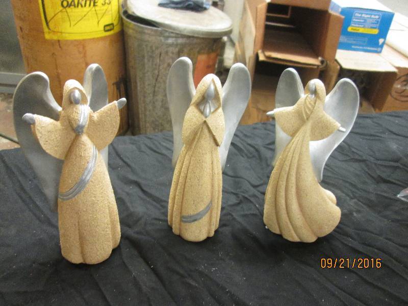 New in Open Box 2 Sets of 3 assoert...