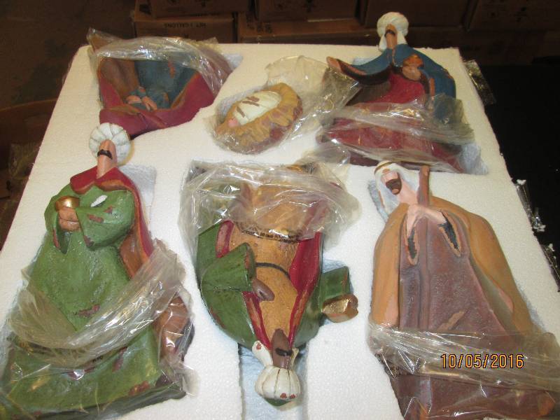 New 6 pc Nativity Set...