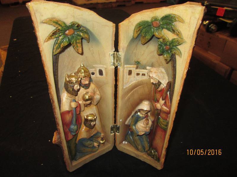 New 1 pc Nativity Scene in Tree Tru...