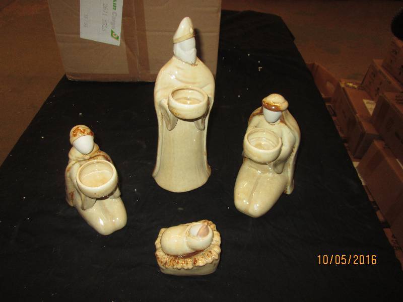 New 4 pc Nativity Candle Holders, T...