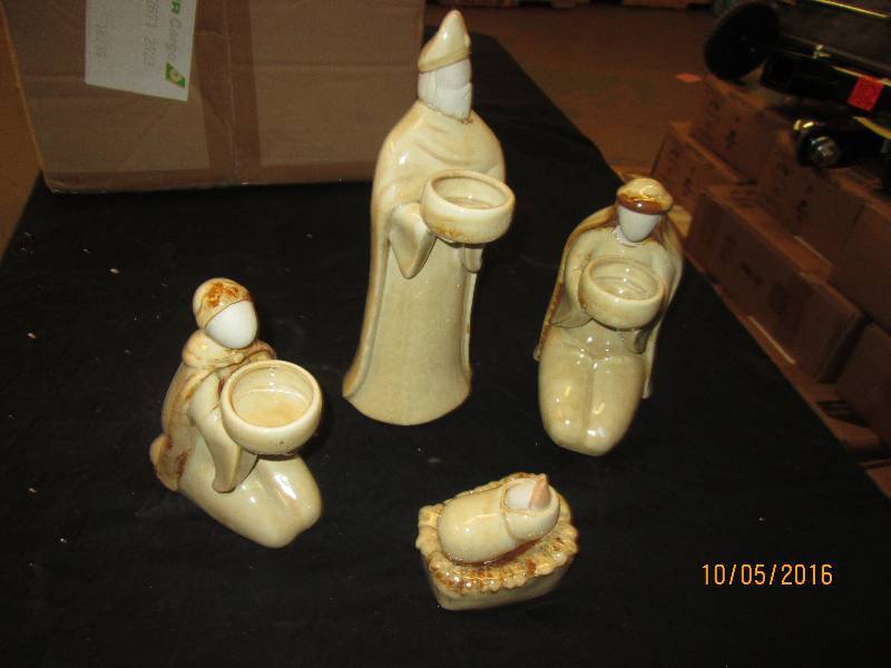 New 4 pc Nativity Candle Holders, T...