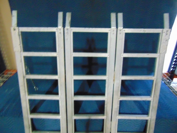 lot 7 image: Tri-Fold Atv Ramp