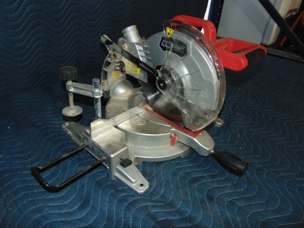 lot 71 image: 10 Compact Miter Saw