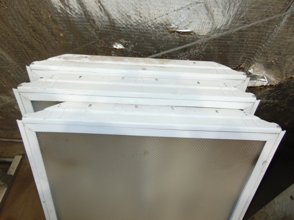 lot 82 image: (3) 4 Recessed Lights