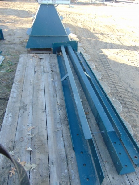 lot 87 image: Vortex Feed Hooper with Stand
