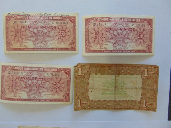 lot 98 image: Foreign Currency