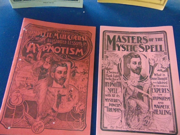 lot 123 image: (4) Vintage Hypnotic Books