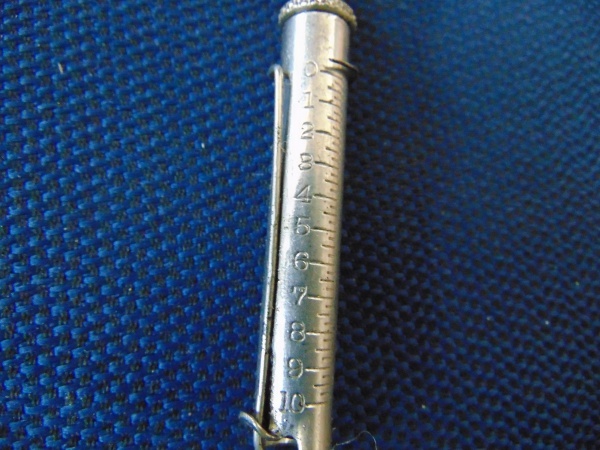 lot 125 image: Vintage Scale
