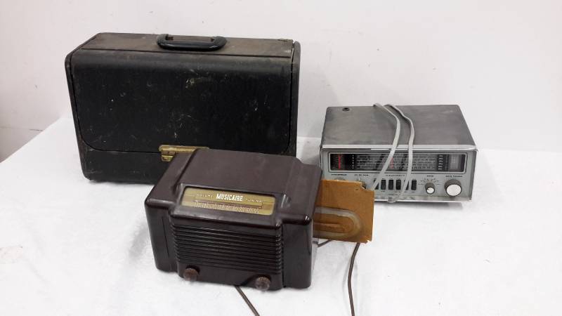3 vintage radios
