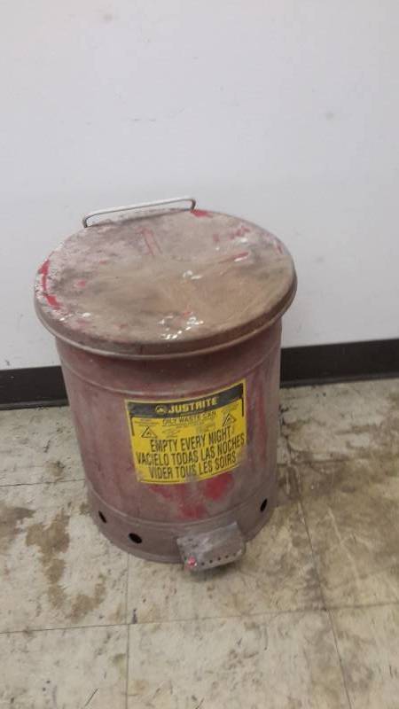 Oily waste can