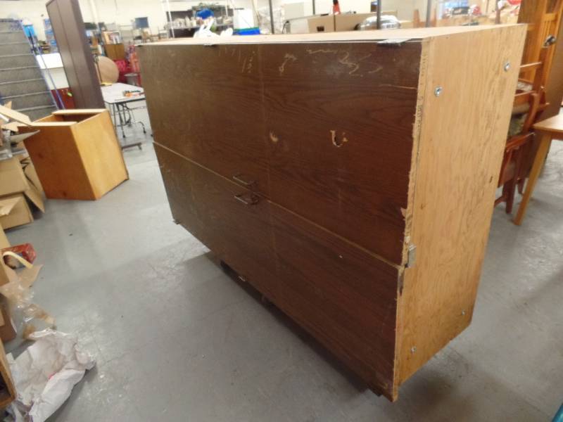 lot 401 image: Wood Cabinets