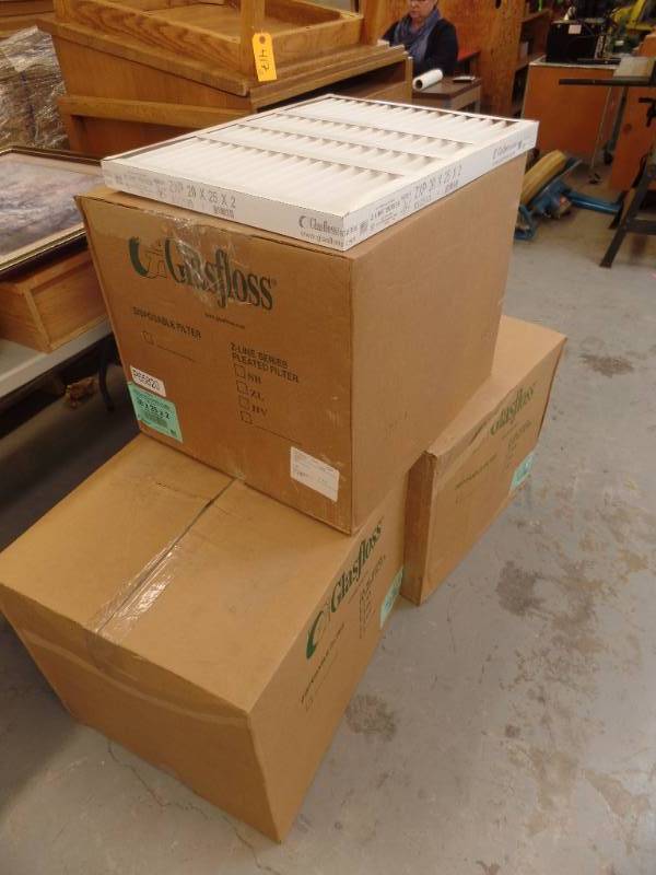 lot 426 image: Air Filters