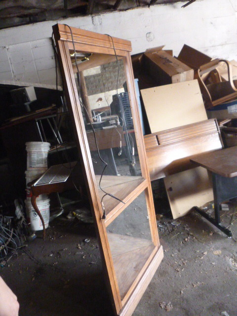 lot 17 image: Corner Cabinet
