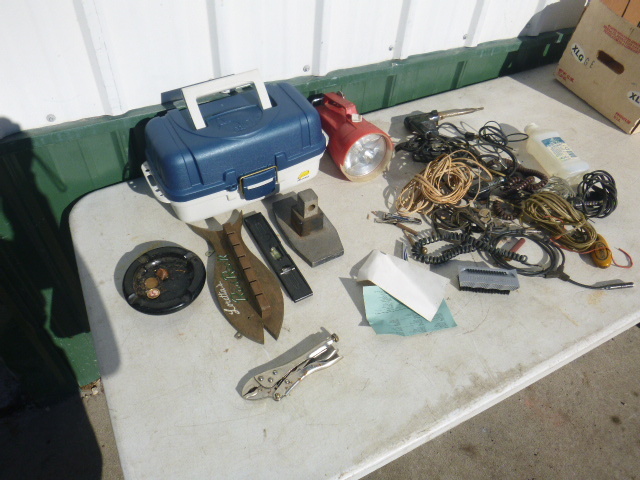 lot 32 image: Miscellaneous Garage Items