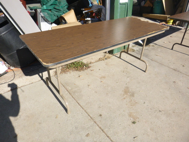 lot 40 image: Folding Table