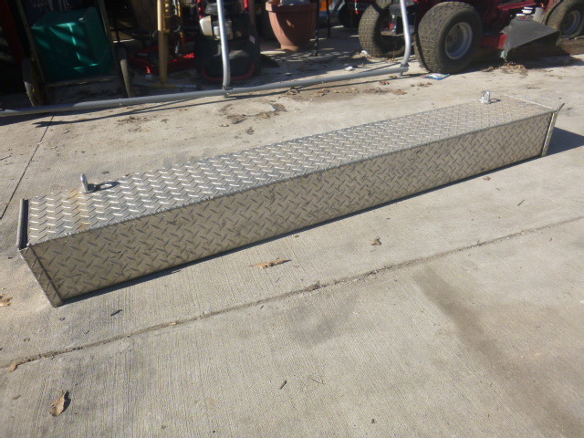 lot 110 image: Truck Bed Storage Box