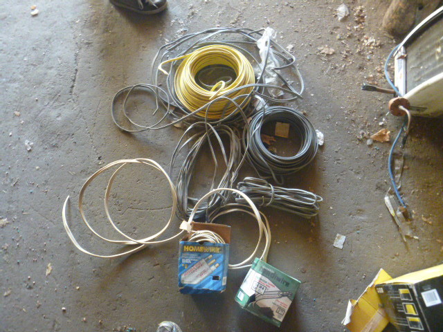 lot 113 image: Miscellaneous Electrical Wire