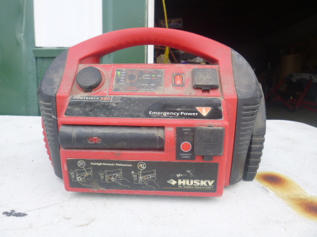 lot 129 image: Husky Powerpack 300