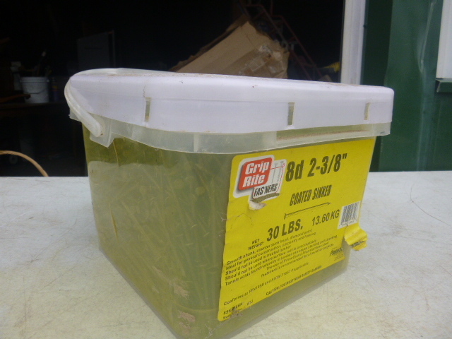 lot 135 image: Pail Grip Rite Nails
