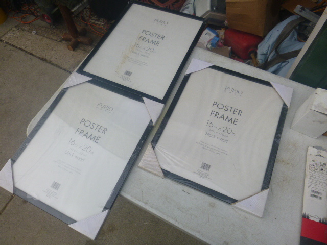 lot 156 image: 3 Picture Frames