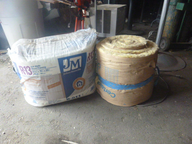 lot 159 image: 2 Rolls of Insulation
