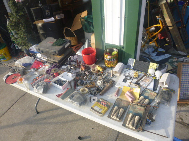 lot 168 image: Miscellaneous Garage Items