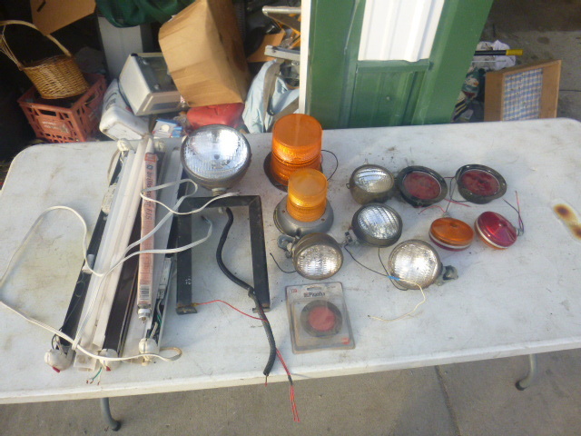 lot 170 image: Miscellaneous Lights