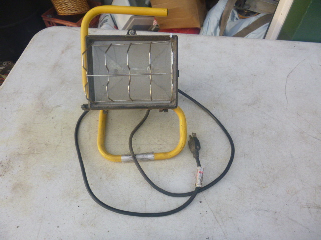lot 178 image: Alltrade Halogen Shop Light