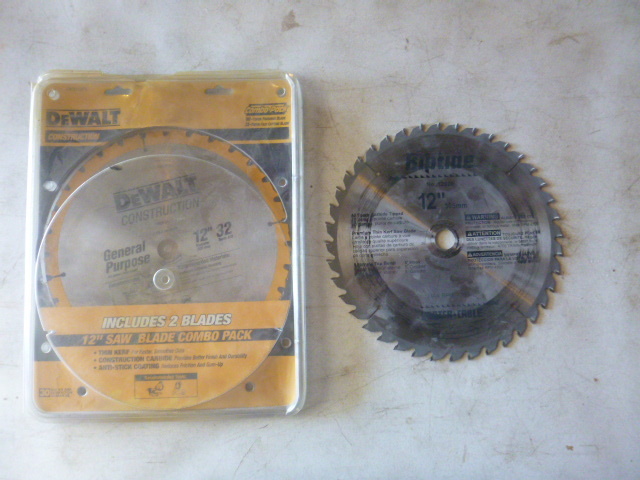 lot 185 image: 2 Saw Blades