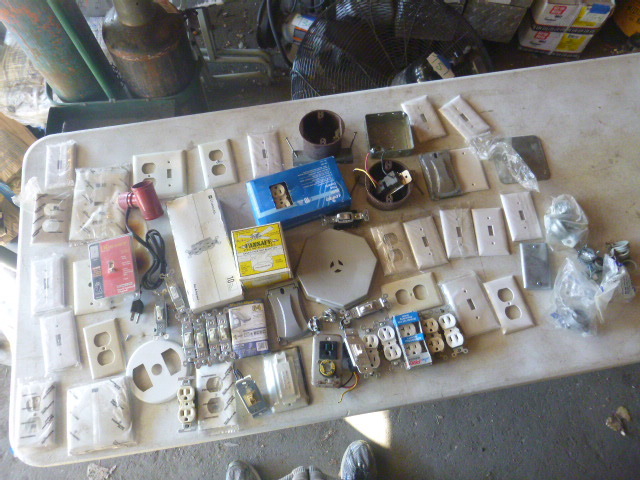 lot 191 image: Miscellaneous Electrical Items