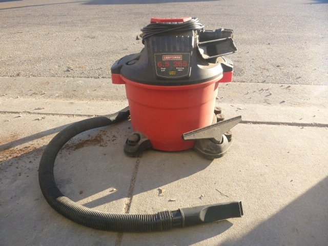 lot 195 image: Sears Shop Vac